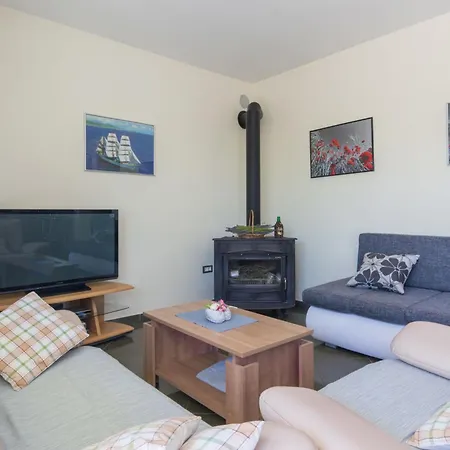 Tea By Interhome Neviđane