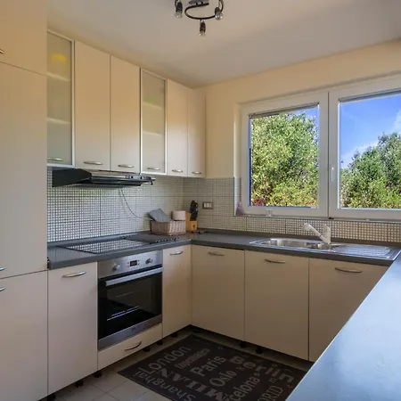 Tea By Interhome بيت للعطل Neviđane