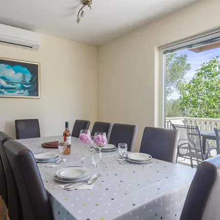 Σπίτι διακοπών Tea By Interhome Neviđane