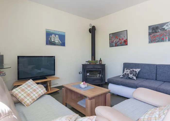 Tea By Interhome Neviđane